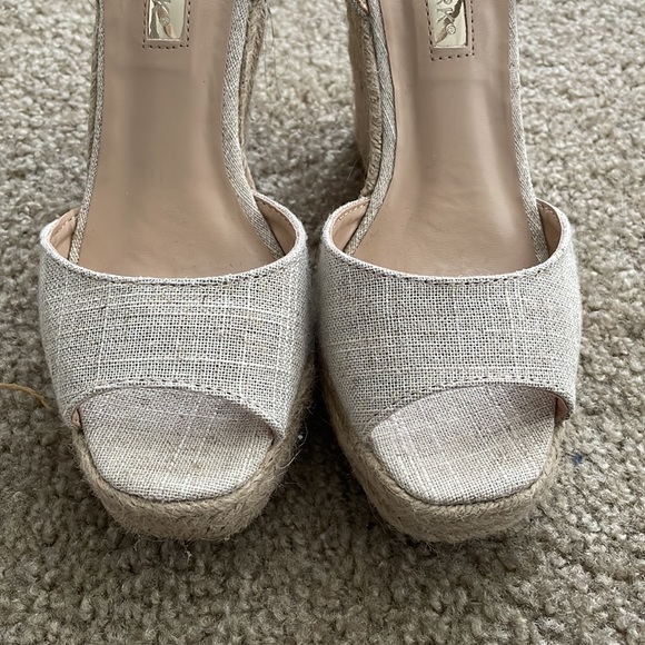 Beach beach/vacation heels! - Picture 2 of 4